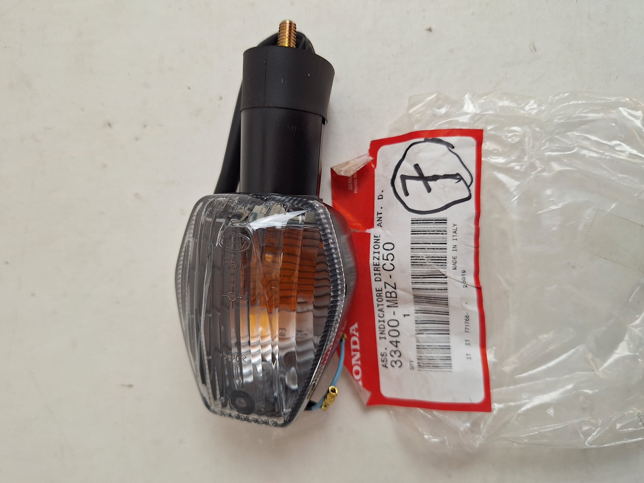 Picture of BLINKER KOMPL., R. V. (12  33400-MBZ-C50